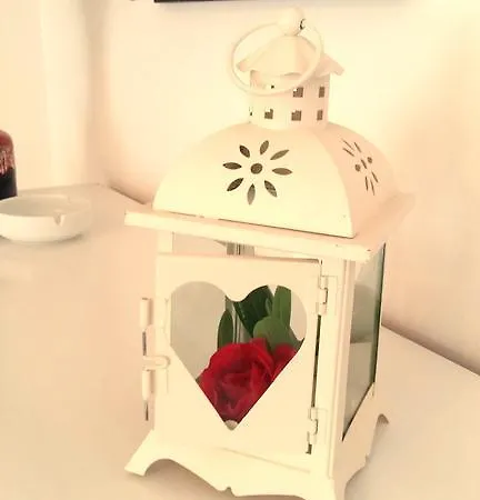 Flora Apartment *