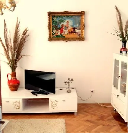 Flora * Split